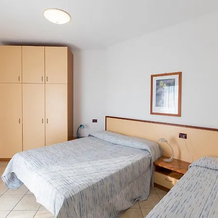 Robinia/pinetine Lido Altanea * 카오를레