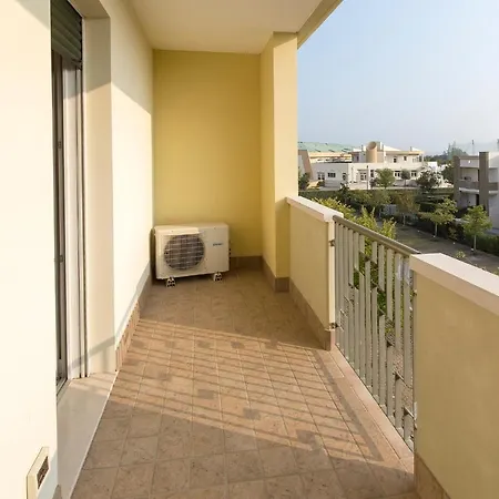 Apartment Robinia/pinetine Lido Altanea