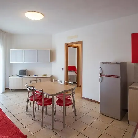 Robinia/pinetine Lido Altanea Apartment Caorle