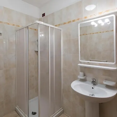 Robinia/pinetine Lido Altanea