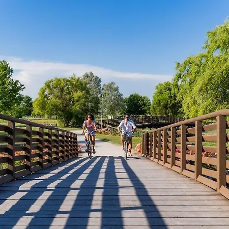 Robinia/pinetine Lido Altanea 아파트 카오를레