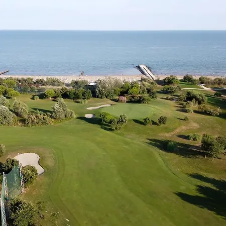 아파트 Robinia/pinetine Lido Altanea