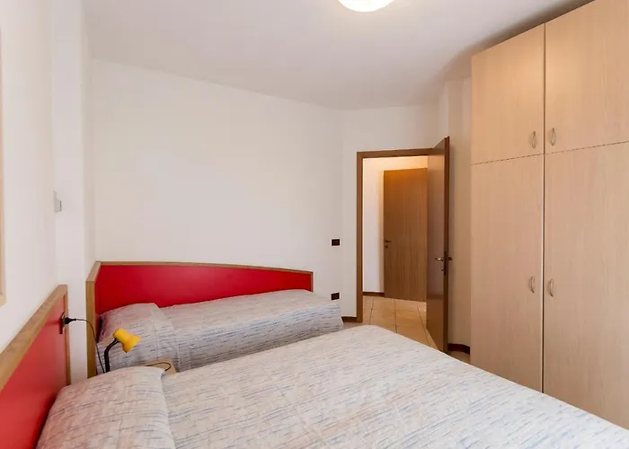 Robinia/pinetine Lido Altanea