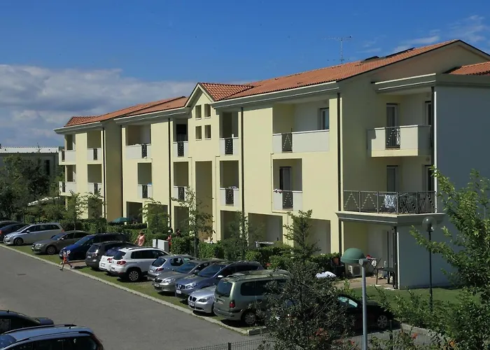 Robinia/pinetine Lido Altanea Apartamento