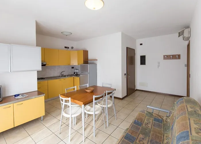 Robinia/pinetine Lido Altanea Apartamento Caorle